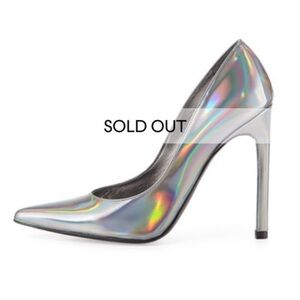 “STUART WEITZMAN” Queen Iridescent Chrome Pump